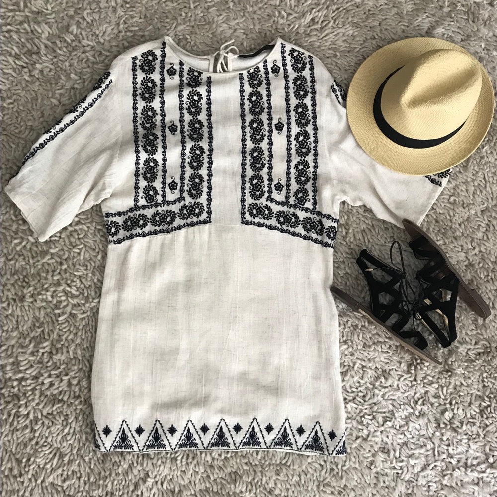 Embroidered Mini Dress ✨NWOT✨